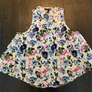 Streetwear Society Flower Pattern Top